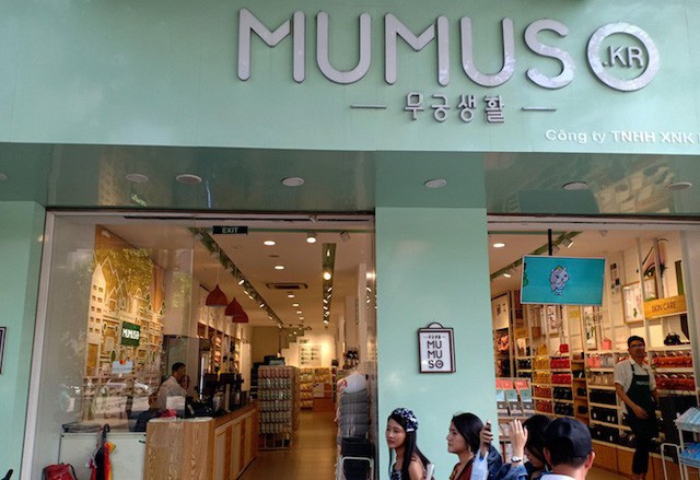 Mumuso tự quảng cáo là chất lượng Hàn Quốc nhưng có tới hơn 99% là hàng Trung Quốc.
