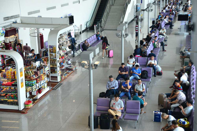 Dự án mở rộng Nhà ga quốc tế T2 Cảng hàng không quốc tế Tân Sơn Nhất được HĐTV ACV phê duyệt đầu tư năm 2014, với tổng mức đầu tư là gần 2.311 tỷ đồng.
