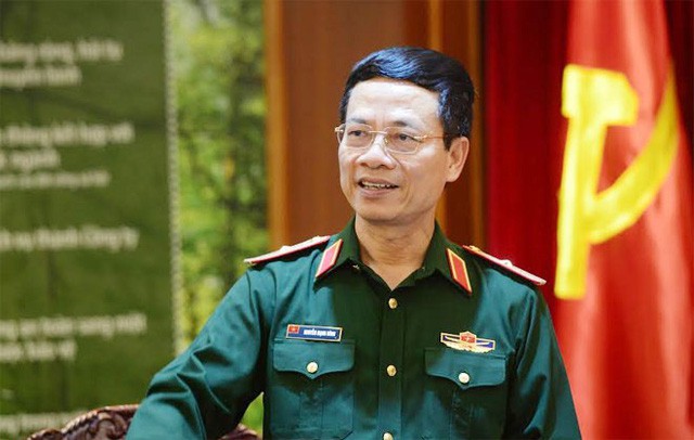 Ông Nguyễn Mạnh Hùng, Bí thư Ban cán sự đảng Bộ TT&TT, Chủ tịch Hội đồng quản trị kiêm Tổng giám đốc Tập đoàn Công nghiệp – Viễn thông quân đội (Viettel)