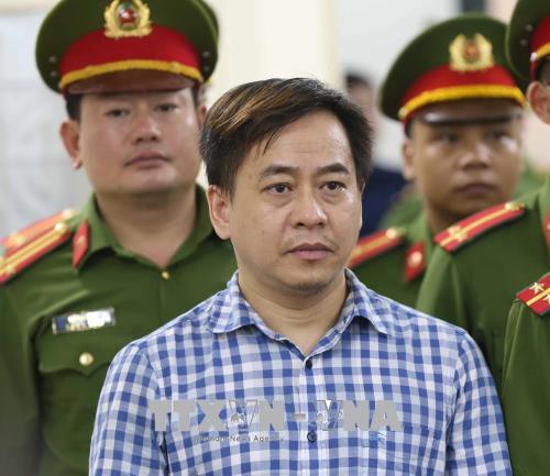 
Bị cáo Phan Văn Anh Vũ nghe tòa tuyên án. Ảnh: Doãn Tấn - TTXVN
