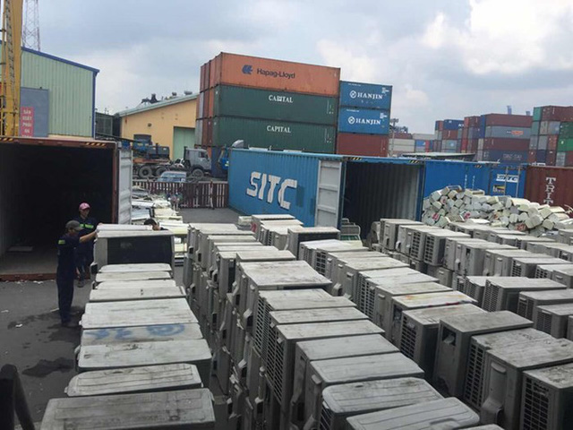 Hơn 5.000 container phế liệu ứ đọng: 