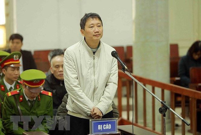 
Trịnh Xuân Thanh bị tuyên án tù chung thân về tội “Tham ô tài sản” trong đó có việc chuyển nhượng cổ phần bất động sản tại dự án Nam Đàn Plaza. Ảnh: TTXVN.
