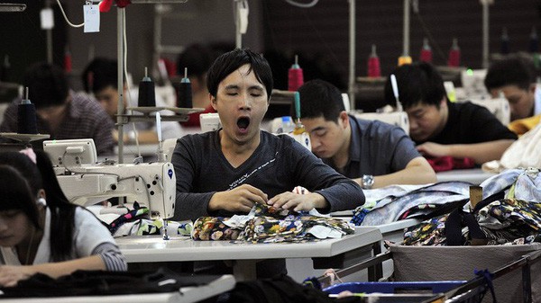 
Cuộc khảo sát Caixin-Markit tháng 8 nói rằng chiến tranh thương mại đang đè nặng lên tâm lý nói chung của các doanh nghiệp trong ngành sản xuất Trung Quốc - Ảnh: WSJ.
