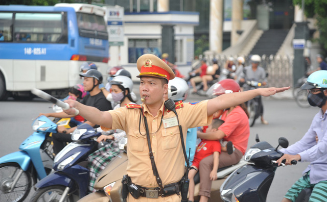 Lực lượng Cảnh sát giao thông sẽ thực hiện phân luồng và hạn chế giao thông trên địa bàn Hà Nội theo khung giờ, từ ngày 10/9 - 14/9