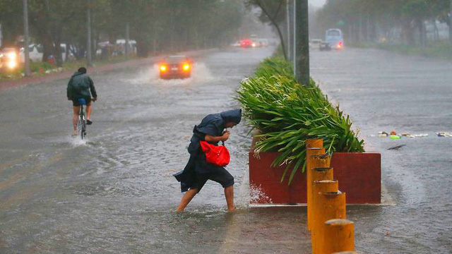 Đường phố ngập lụt tại Philippines do siêu bão Mangkhut (Ảnh: Straitstimes)