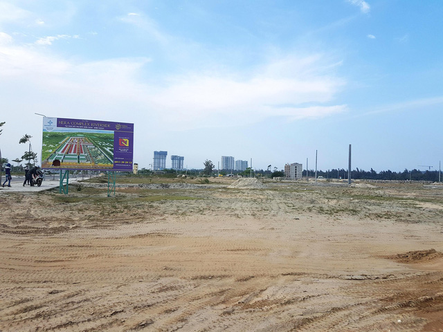 Các khu đất được tỉnh giao cho nhà đầu tư hiện đang phân lo bán nền ở khu đô thị Điện Nam - Điện Ngọc