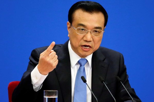 
Thủ tướng Trung Quốc Lý Khắc Cường tuyên bố Trung Quốc sẽ không phá giá Nhân dân tệ để hạn chế tác động của căng thẳng thương mại. (Ảnh: Reuters)

