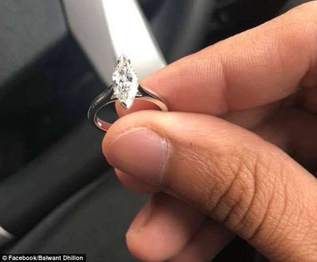 Chiếc nhẫn kim cương anh Carlton để quên trên taxi trị giá 25.000 USD. (Nguồn: MSN)