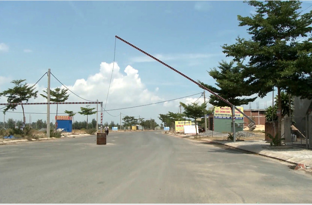 
Hạ tầng ở các khu đất được giao cho các nhà đầu tư BT ở Khu đô thị mới Điện Nam – Điện Ngọc.
