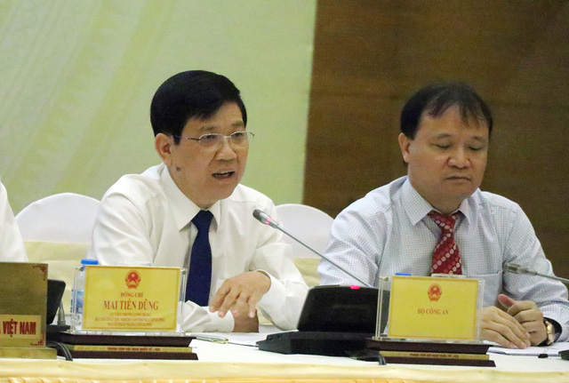 
Trung tướng Nguyễn Văn Sơn nhận định, vụ việc bảo kê tại chợ Long Biên không chấp nhận được.
