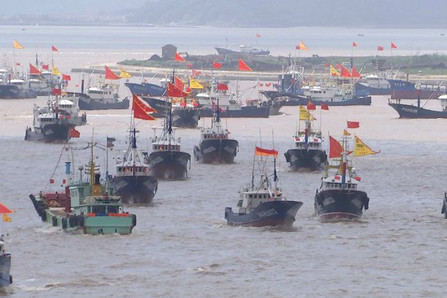 Chính quyền Trung Quốc chi hàng tỷ USD để hỗ trợ các tàu cá (Ảnh: ABC)