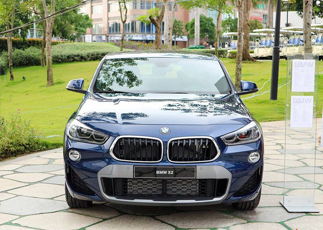 Nhiều thay đổi với xe BMW tại Việt Nam, KIA Rondo giảm giá