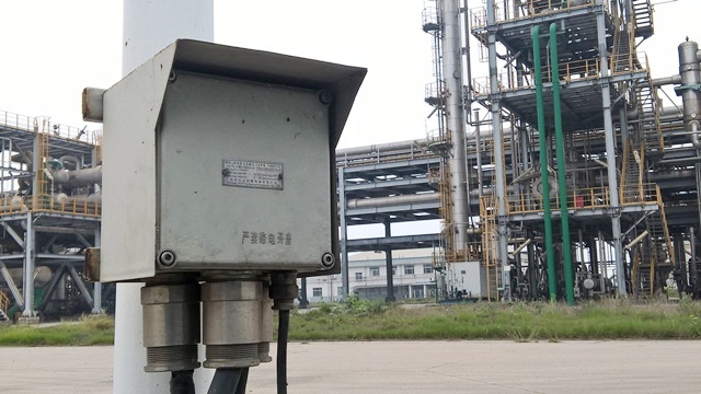 Nhiều loại máy móc, thiết bị Trung Quốc nhập vào Việt Nam ở nhà máy đạm Ninh Bình