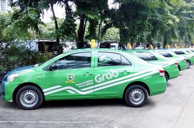 Theo kiến nghị của Bộ GTVT, xe grab sẽ phải gắn mào như xe taxi truyền thống (ảnh: Internet)