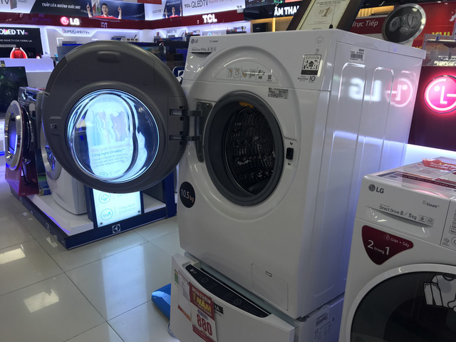 Máy giặt lồng ngang 2 cửa Twin Wash được người tiêu dùng quan tâm nhiều.
