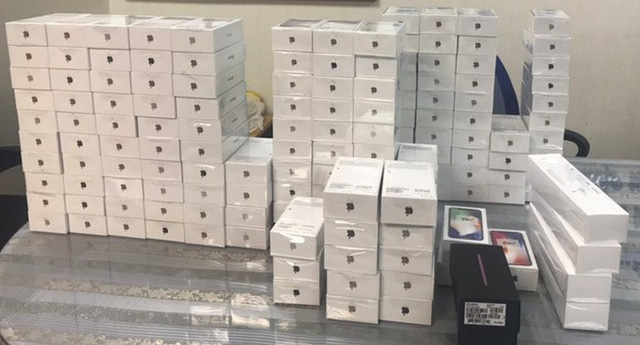 
Lô hàng iPhone nhập về Việt Nam bị bắt giữ
