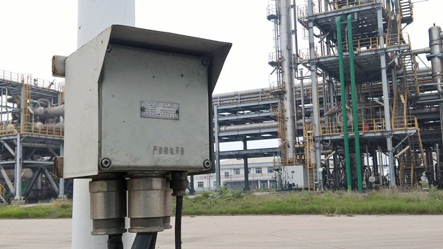​Nhiều loại máy móc, thiết bị Trung Quốc nhập vào Việt Nam ở nhà máy đạm Ninh Bình