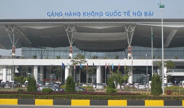 Năm 2018 sân bay Nội Bài đã xuất hiện tình trạng quá tải; một số công trình (đường cất hạ cánh, đường lăn, sân đỗ) đã xuất hiện hư hỏng, xuống cấp.