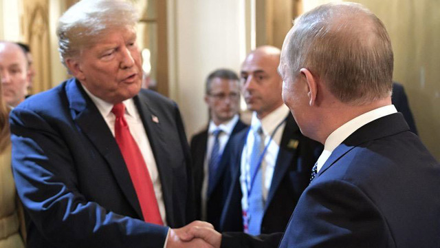 
Mối quan hệ giữa ông Trump và Putin khá nồng ấm, trái ngược quan hệ 2 nước.
