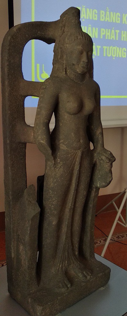 Vớt được tượng nữ thần 1.400 năm tuổi trị giá 7,5 tỷ đồng