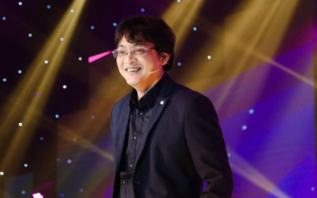 Sinh năm 1978, trước khi thành lập Công ty Yeah1 vào năm 2006, ông Nguyễn Ảnh Nhượng Tống từng là nhân viên quảng cáo, diễn viên điện ảnh, biểu diễn thời trang