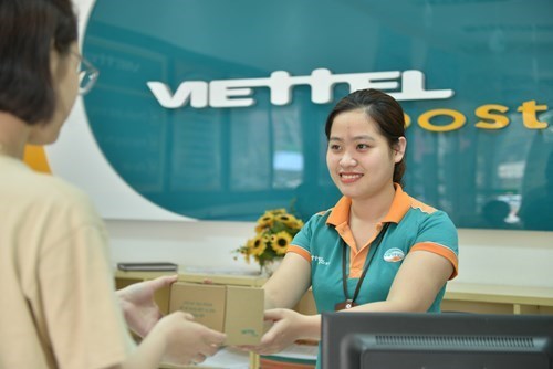 Định giá hơn 2.800 tỷ đồng, cổ phiếu Viettel Post tăng kịch trần ngày chào sàn