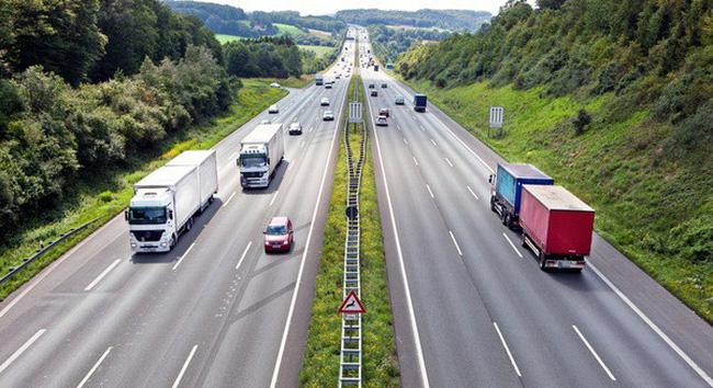 Chính phủ yêu cầu tăng tốc chuẩn bị đầu tư đường bộ cao tốc Bắc - Nam