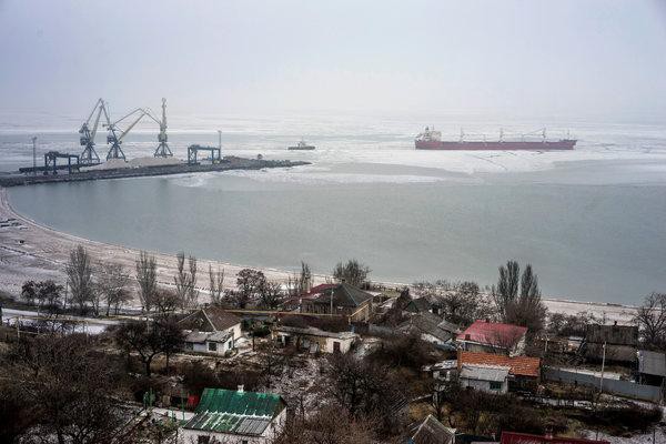 
Cảng Mariupol của Ukraine (Ảnh: NYTimes)
