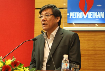 Ông Đỗ Văn Khạnh bị cáo buộc tội lạm dụng chức vụ, quyền hạn chiếm đoạt tài sản liên quan đến việc nhận và chi lãi ngoài trong đại án kinh tế Oceanbank.