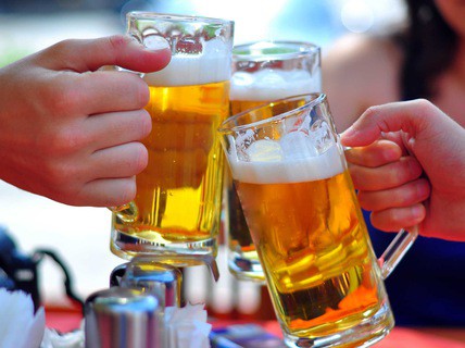 Bán hơn 600 triệu lít bia, Habeco vẫn “lo sốt vó” vì bia ngoại - Ảnh 1.