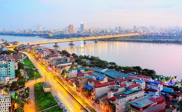 Thành phố ven sông Hồng: Nguy cơ hay cơ hội cho Hà Nội?