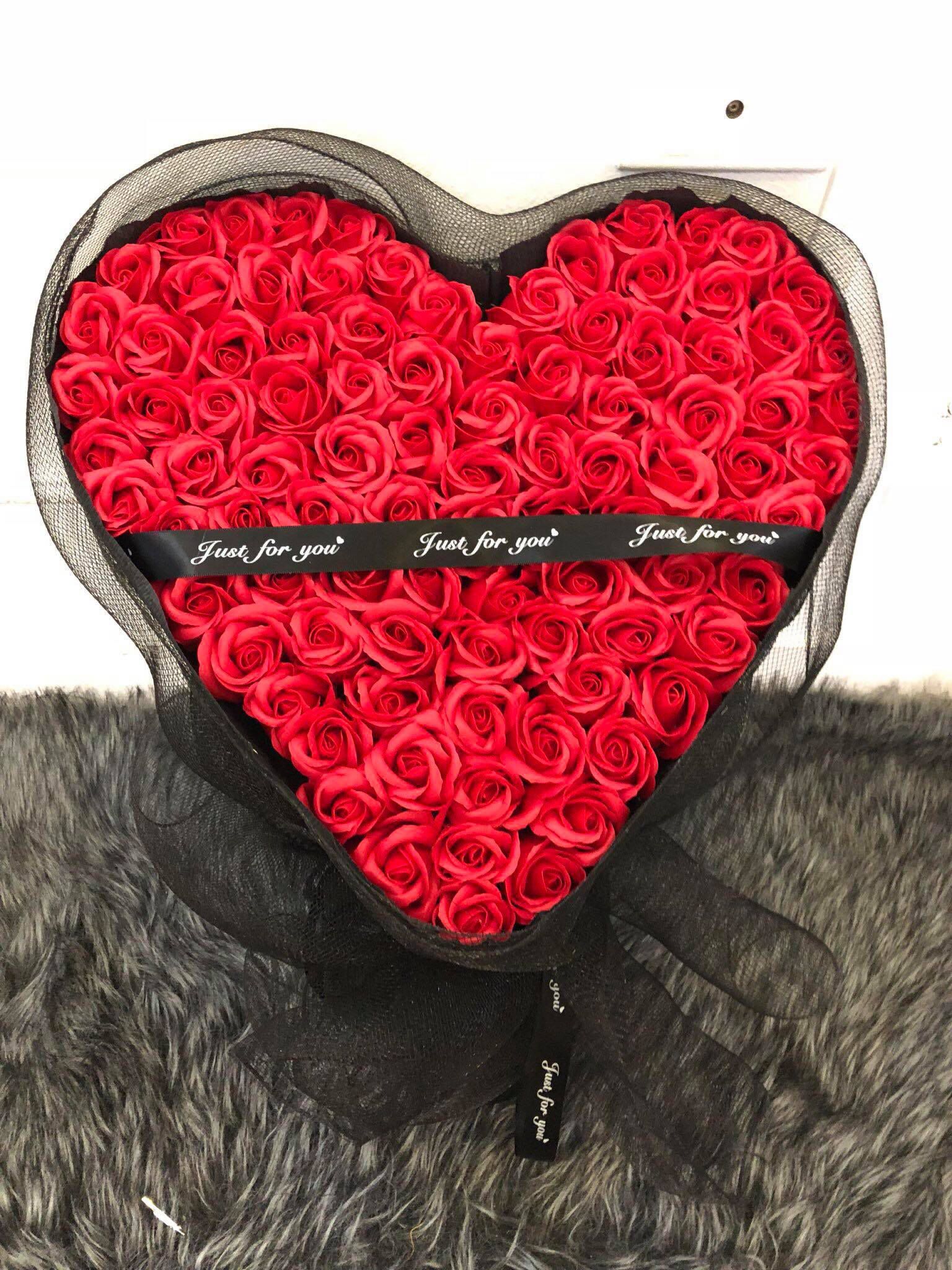 3-4 triệu đồng hộp hoa sáp, dịp Valentine tiếc gì tặng tình nhân