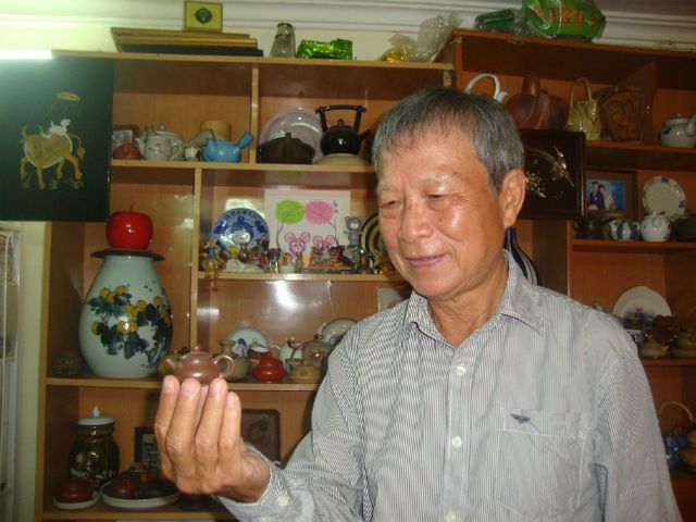 Bộ sưu tập ấm trà “độc nhất vô nhị” ở VN, có chiếc nhỏ xíu mà giá cả trăm triệu - 13