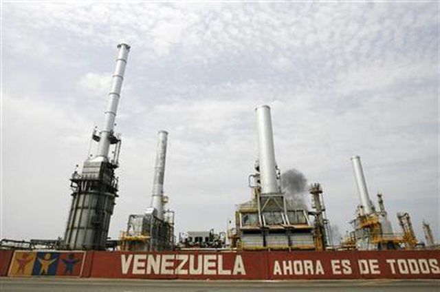 Sản lượng dầu của Venezuela xuống thấp kỷ lục, đe doạ nguồn cung toàn cầu - 1