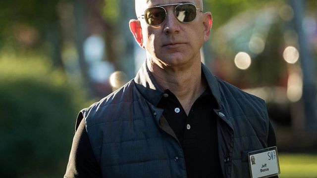 Chi 1,6 triệu USD/năm để lắp kính chống đạn ở văn phòng của tỷ phú Jeff Bezos - 1