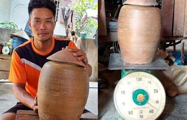 Nghệ An: Đào móng nhà vớ được hũ tiền cổ báu vật - 1
