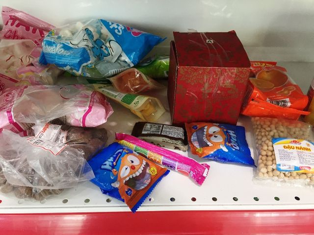 Người dân tiếp tục khui hàng hóa “vô tội vạ” và trộm cắp khi đến Auchan - 6