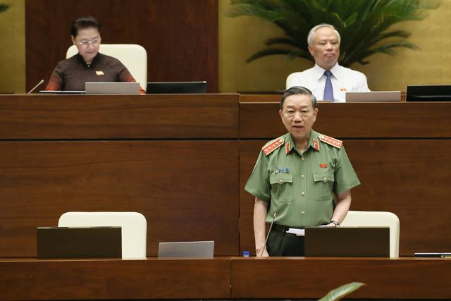 Bộ trưởng Tô Lâm nói về hiện tượng người Trung Quốc núp bóng dân Việt mua đất - 1