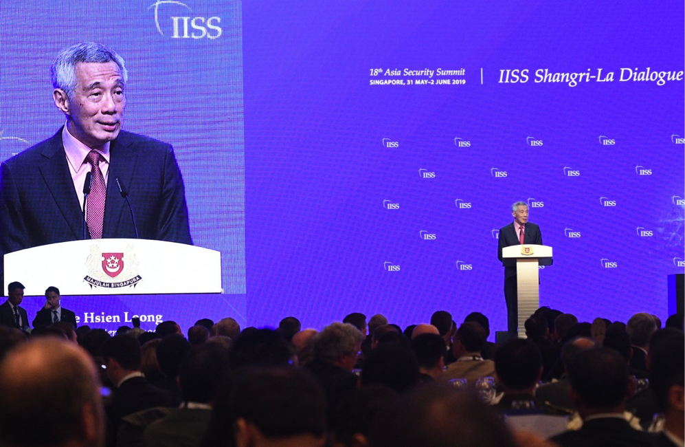 Tại Shangri-La, Thủ tướng Singapore kêu gọi Trung Quốc và Mỹ lôi kéo các quốc gia nhỏ 