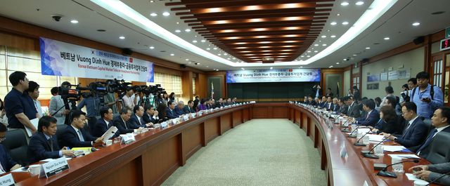 Ông Park Hang Seo được nhắc tới trong hợp tác kinh tế Việt - Hàn - 2