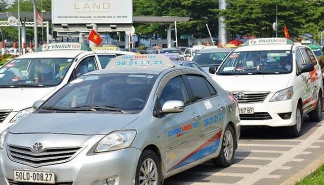 Đại gia taxi Singapore thua trắng trên đất Việt - 1
