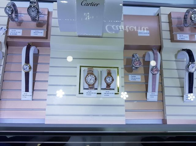 Trung tâm mua sắm Asean ở Quảng Ninh: Đồng hồ hàng hiệu “rởm” bán giá 400 triệu đồng - 2
