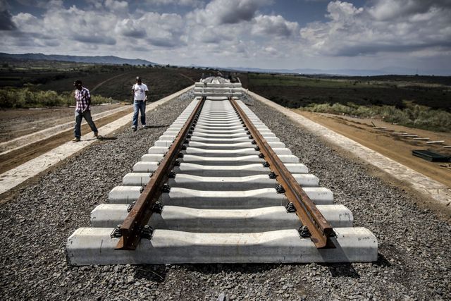 Kenya bối rối cao độ vì Trung Quốc rút lại 4,9 tỷ đô la Mỹ đầu tư tuyến đường sắt - 1