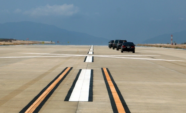 Dốc gần 2.000 tỷ đồng xây đường băng sân bay rồi… “đắp chiếu” (?!) - 1