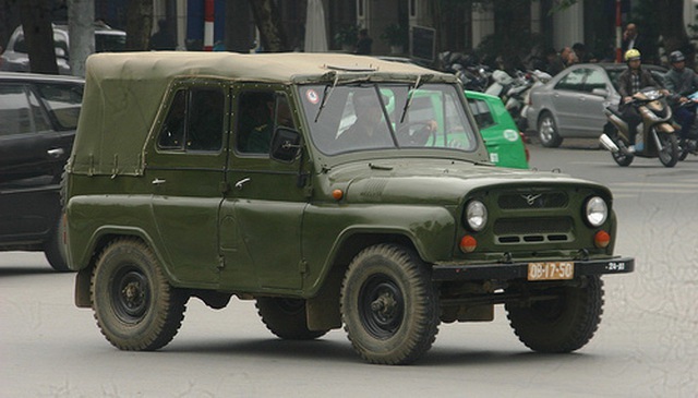 Những chiếc ô tô công thanh lý chỉ từ 10 triệu đồng ở Việt Nam - 2