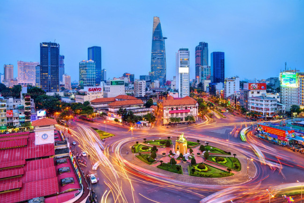 Nước ngoài tăng mức dự báo tăng trưởng của Việt Nam khi GDP quý vượt 7%