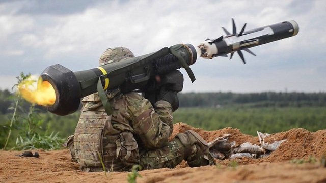 Bộ Ngoại giao Mỹ phê chuẩn bán lô vũ khí 40 triệu USD cho Ukraine - 1