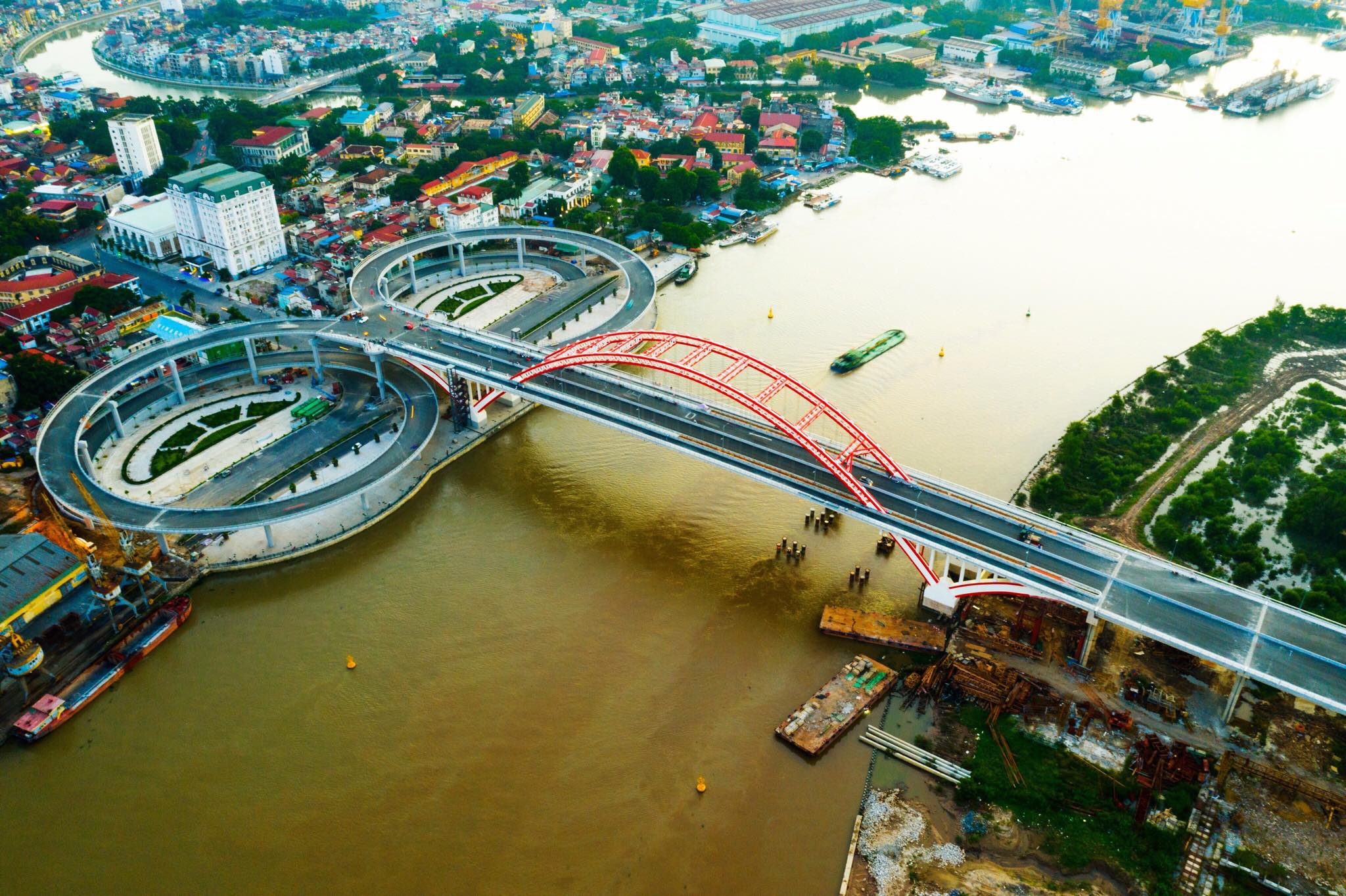 Chuẩn bị thông xe cây cầu hơn 2.000 tỷ đồng có kiểu dáng 