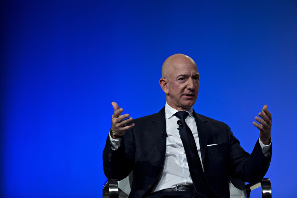 Tỷ phú thế giới - Jeff Bezos chi mạnh 10 tỷ USD để bảo vệ môi trường