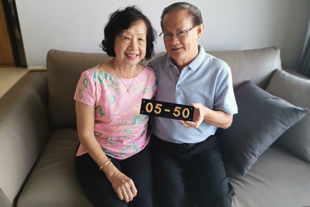 Nhiều người già ở Singapore trở thành triệu phú chỉ sau 1 đêm - 1